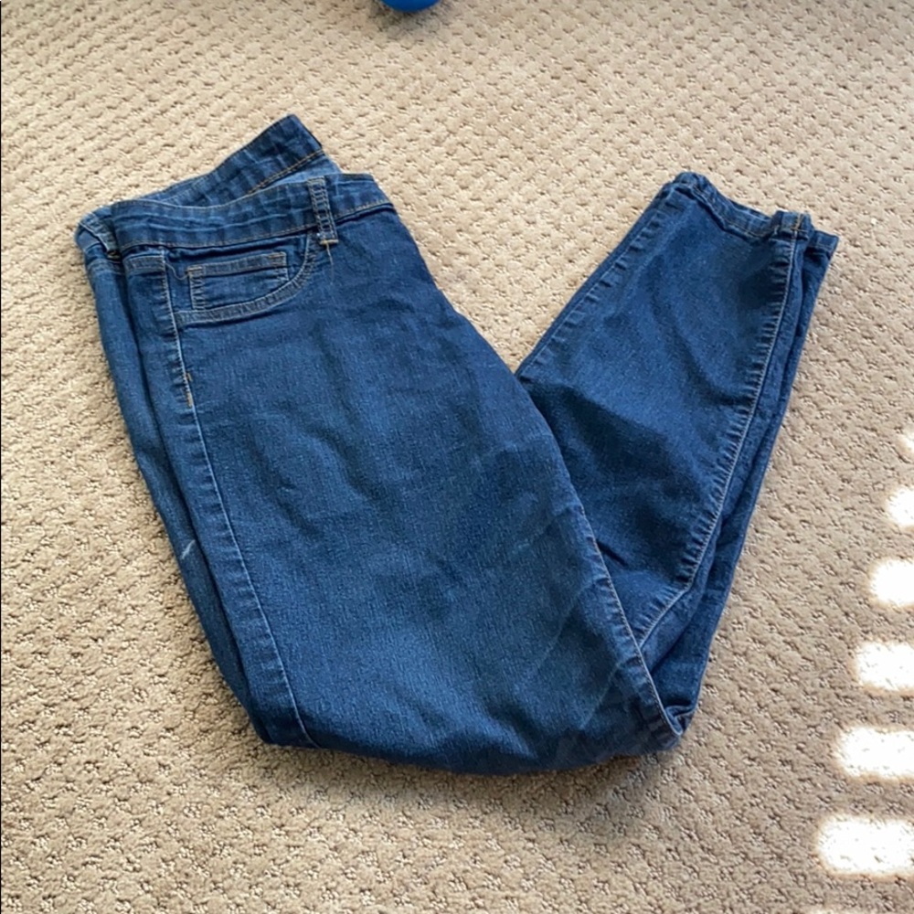 Blue skinny jeans